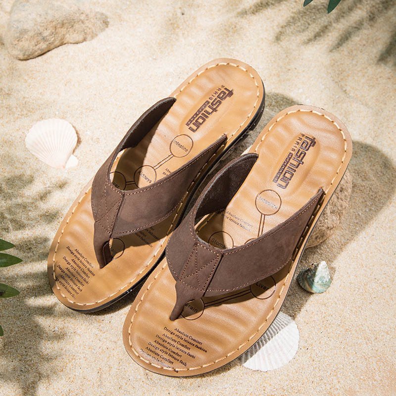 2021 new men's flip-flops summer beach shoes non-slip sandals trend leather massage sandals men