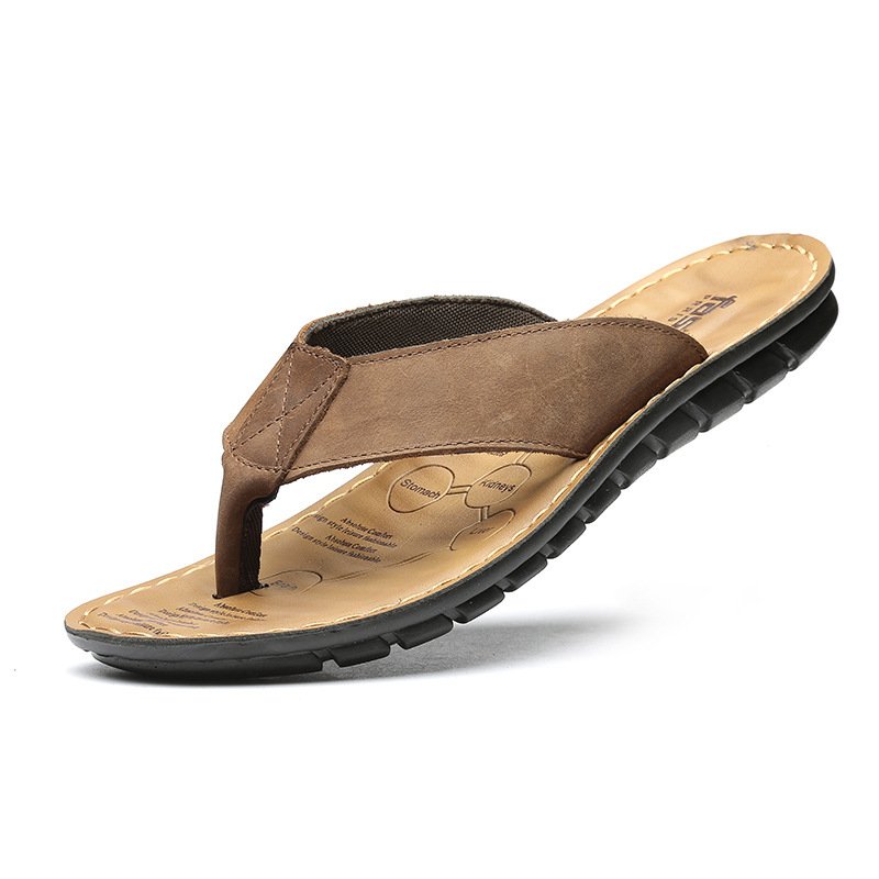 2021 new men's flip-flops summer beach shoes non-slip sandals trend leather massage sandals men